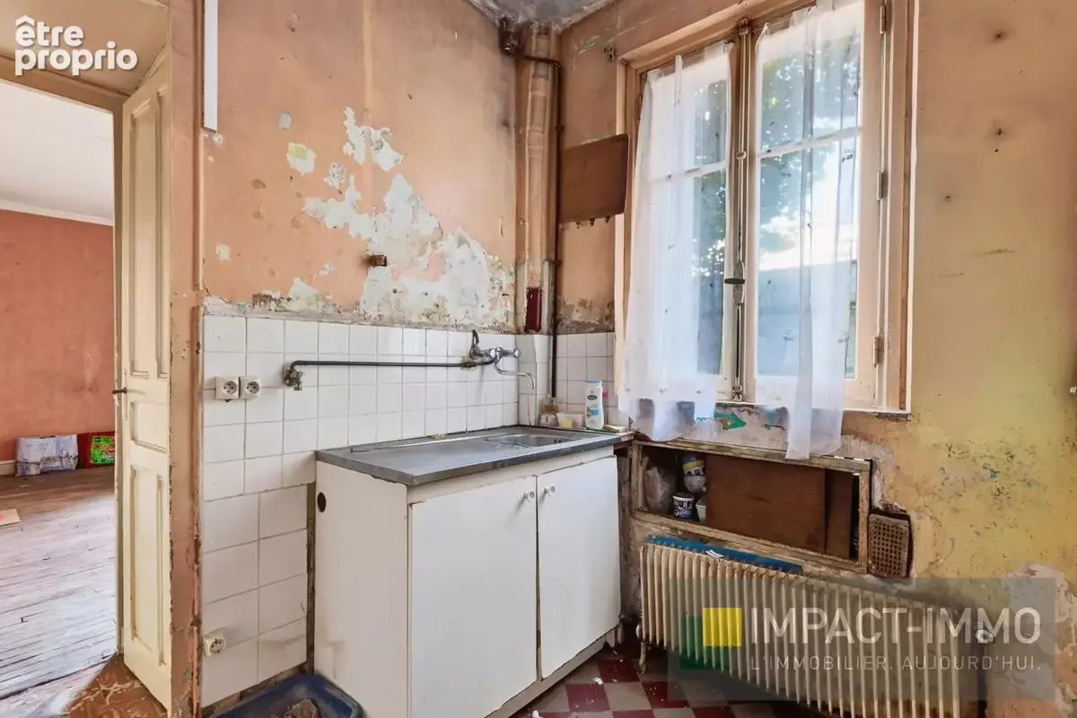 Loge de gardien à rénover avec accès jardin - photo 9