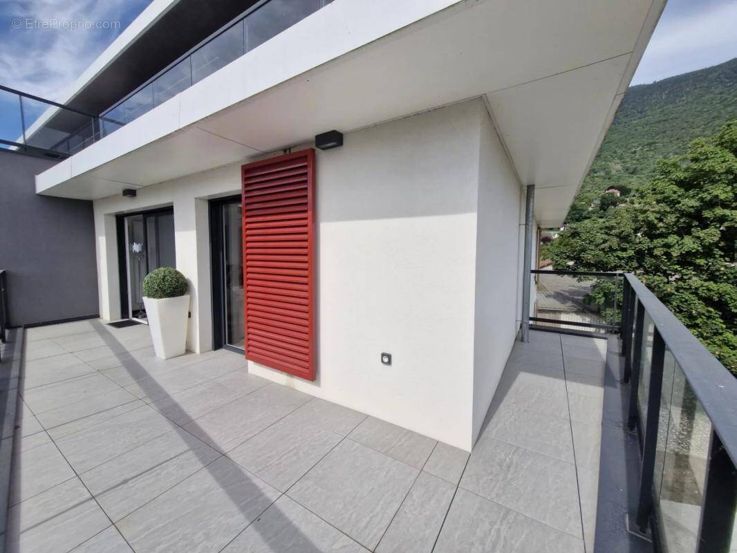 Appartement à LE BOURGET-DU-LAC