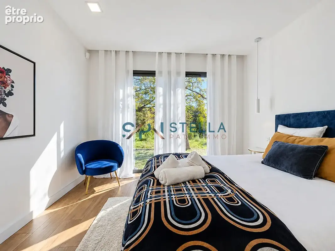 Villa de standing -135 m²  - Prestations raffinées, piscine et intimité absolue - photo 15