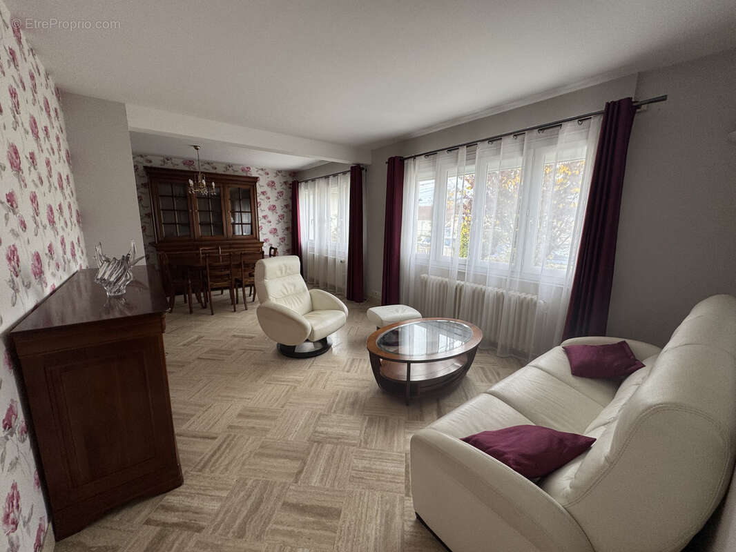 Maison à FLEURY-LES-AUBRAIS