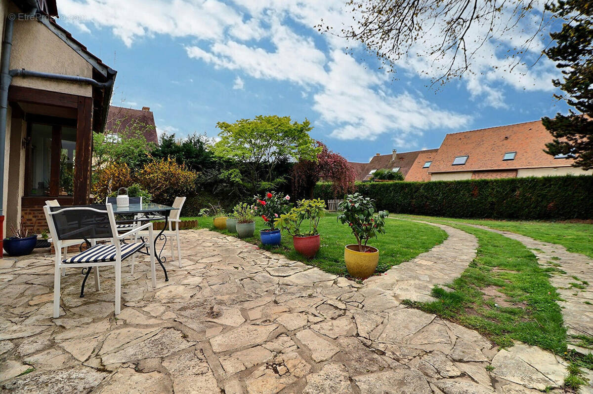 Maison à SAINT-PRIX