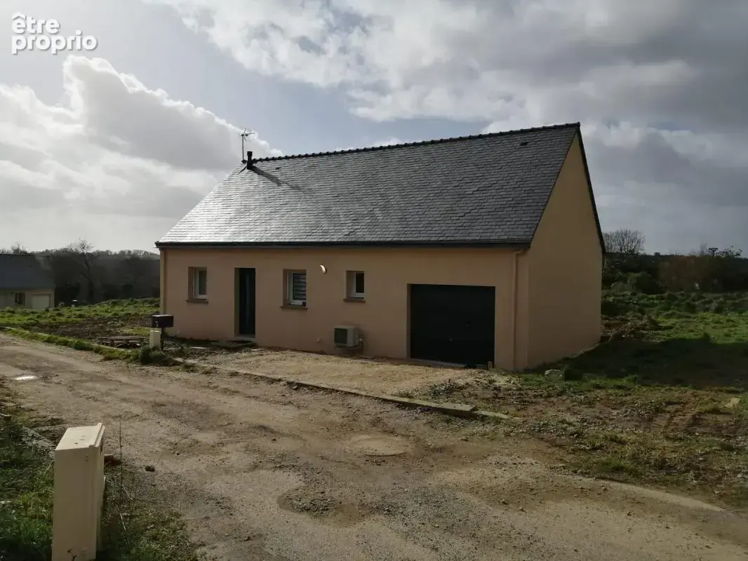 Maison à SAINT-YVI