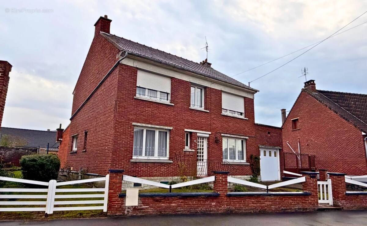 Maison à BOUVIGNIES