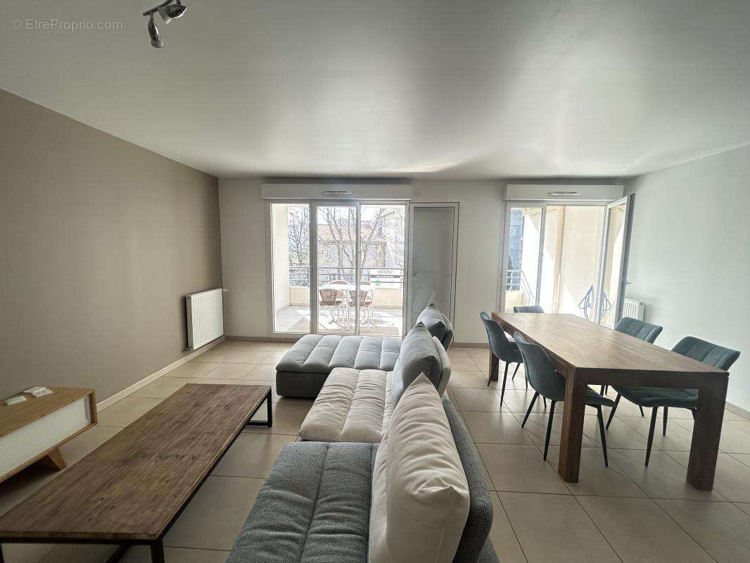 Appartement à MARSEILLE-8E
