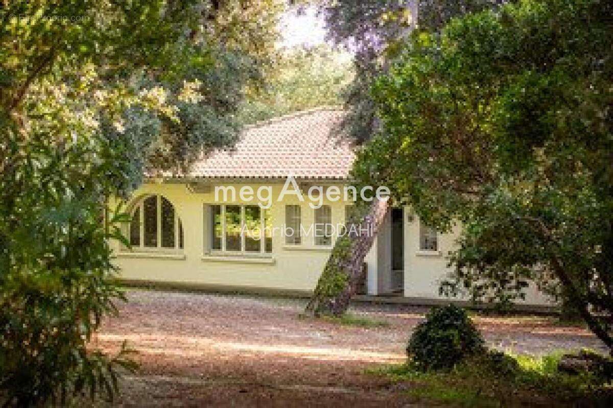 Maison à SAINT-GEORGES-DE-DIDONNE