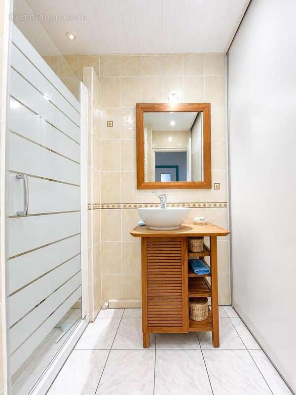 Appartement 72 m² à Bron  - photo 9