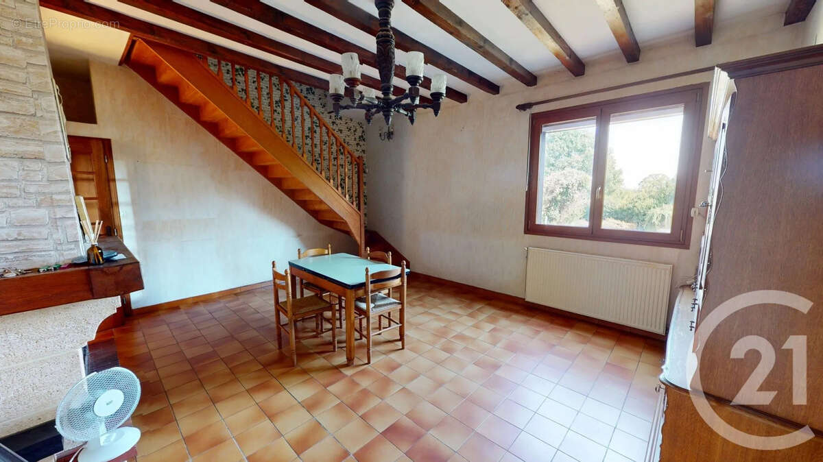 Maison à SAINT-QUENTIN