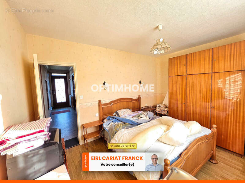 Maison à SAINT-ETIENNE-DE-FURSAC