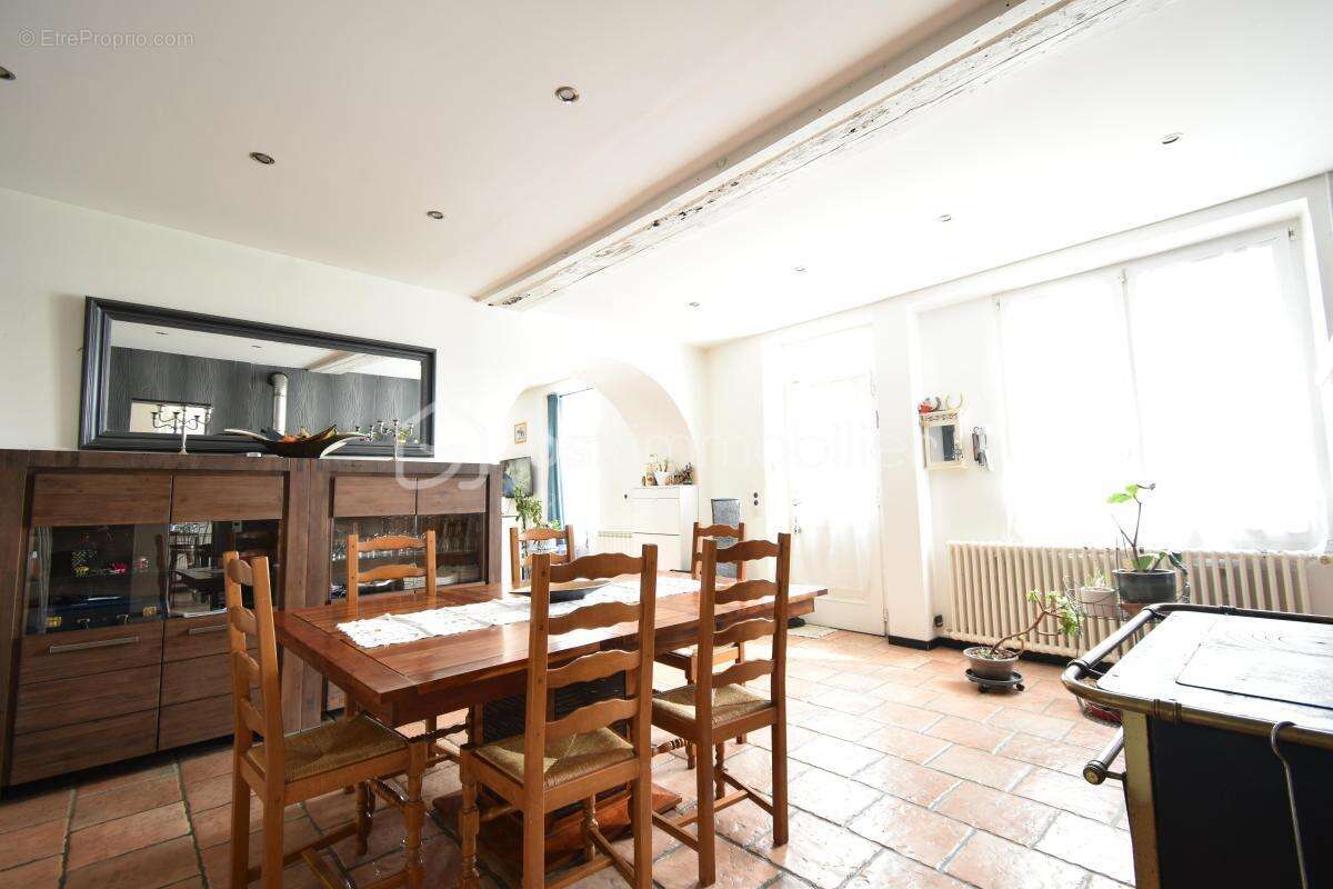 Maison à SAINT-LOUP-DE-NAUD