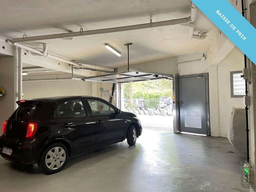 Parking à LES LILAS