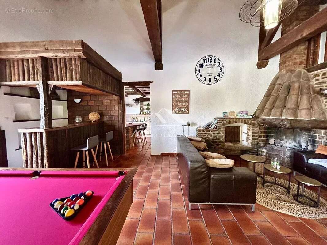 Maison à SAINT-JEAN-DU-PIN