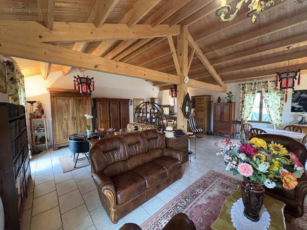 Maison 117 m² à Aigonnay  - photo 2