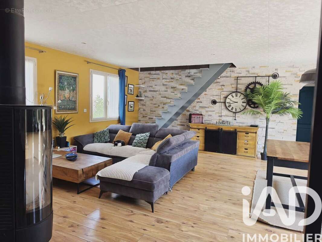 Photo 5 - Maison à CHENY