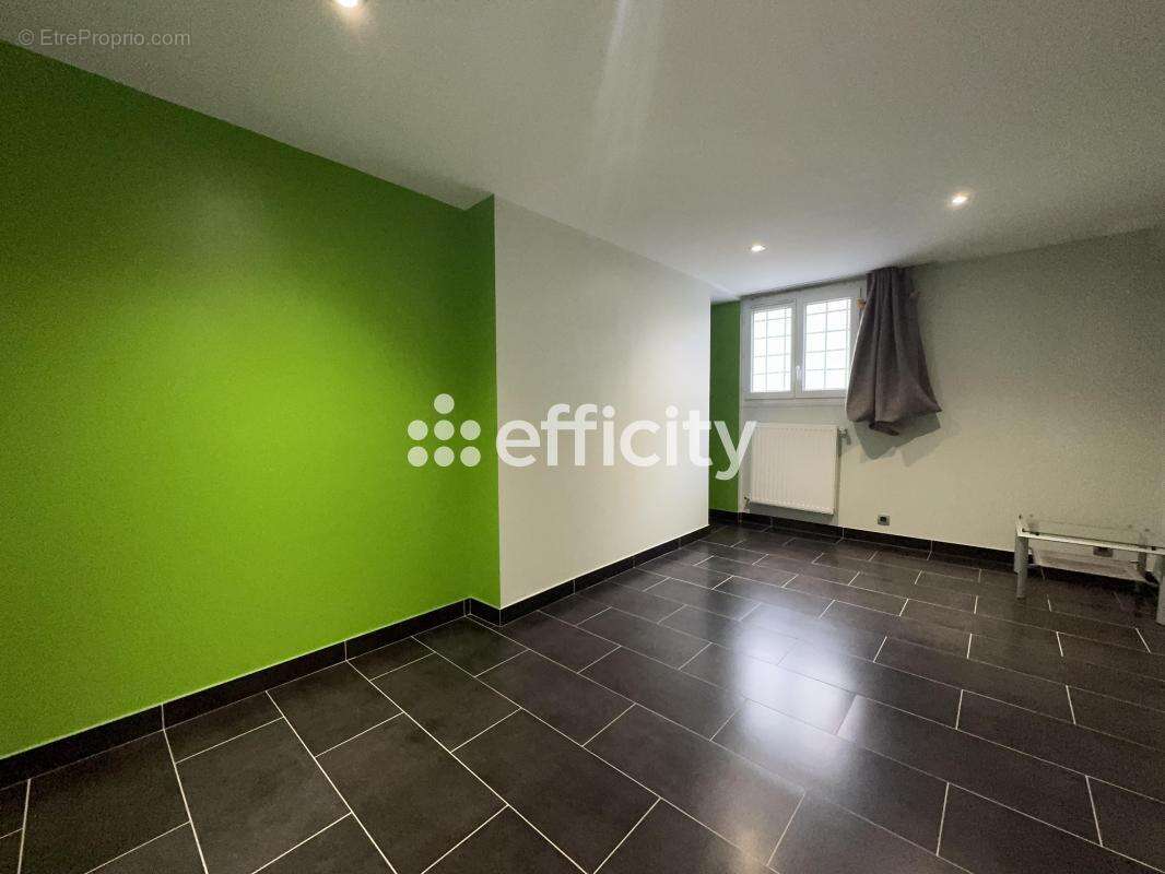 Maison à CHAMPS-SUR-MARNE