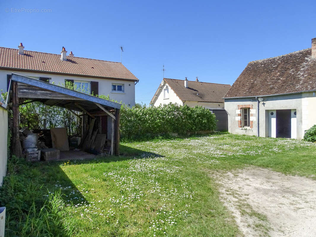 Parking à ROMORANTIN-LANTHENAY