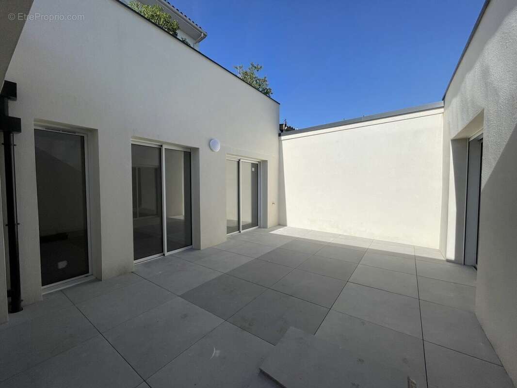 Appartement à BORDEAUX