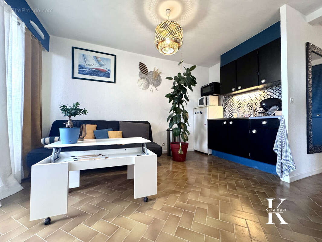 Appartement à MAUGUIO