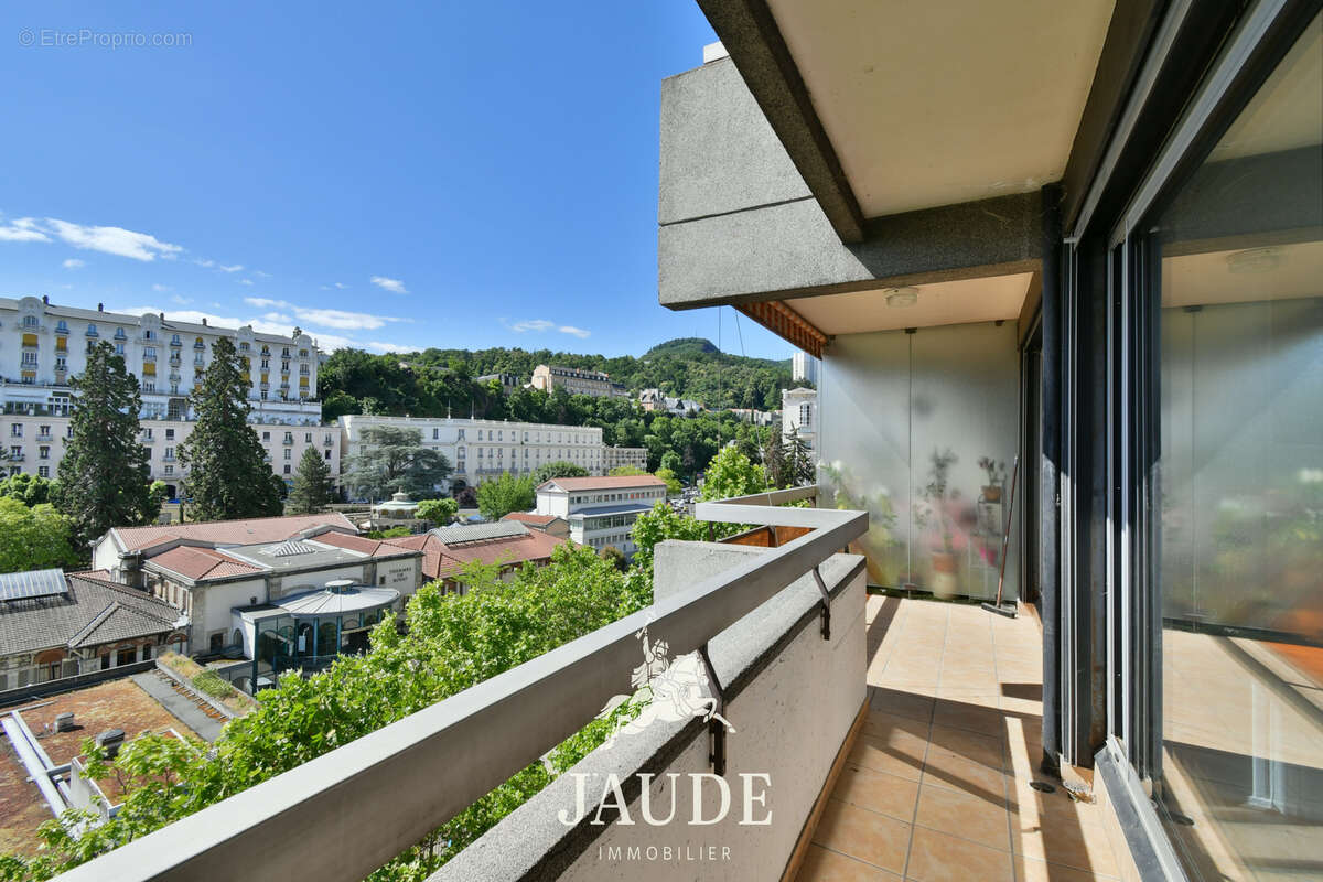 Appartement T2 de 45 m2 avec grand balcon, cave et garage   Résidence Le Sévigné, Chamalières - photo 11