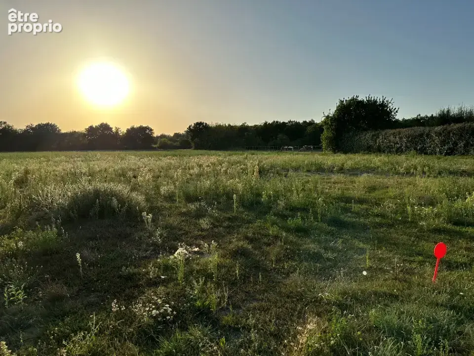 Terrain à NOTRE-DAME-D'OE