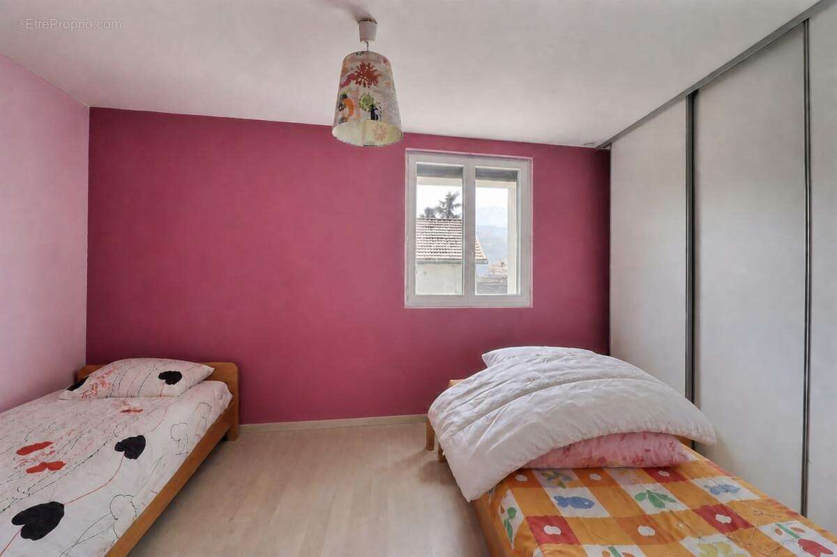 Maison à LA TERRASSE