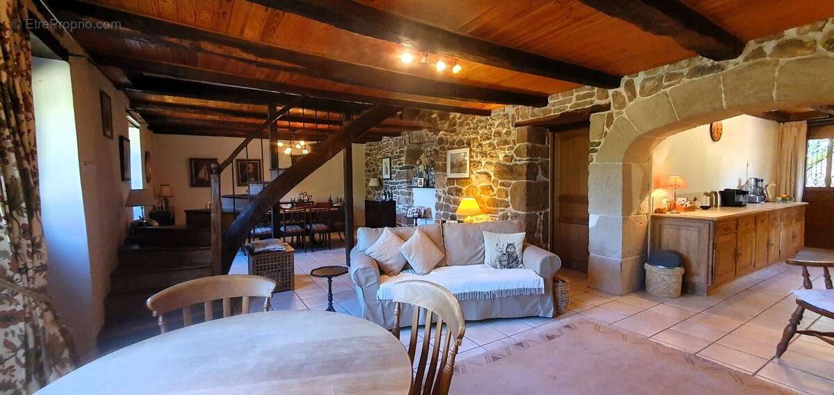 Propriété en pierre à Najac - photo 3