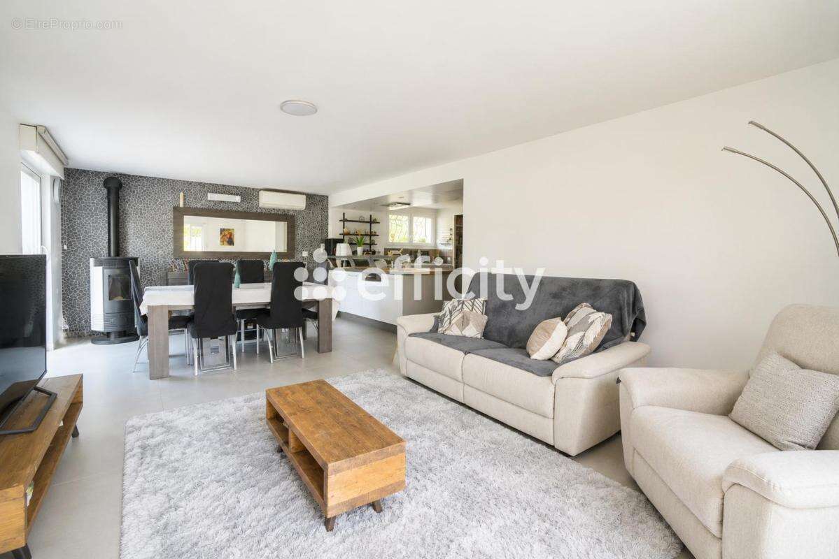 Maison 170 m² à Baillargues  - photo 2