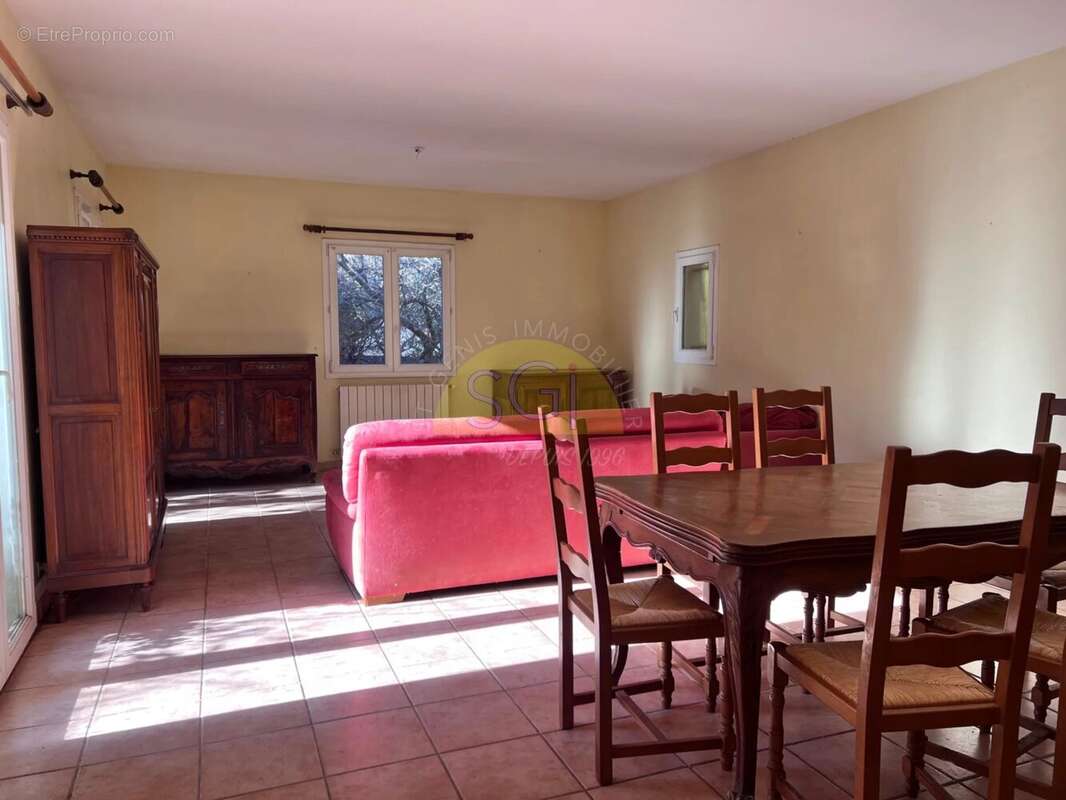 Maison à SAINT-GENIS-DES-FONTAINES