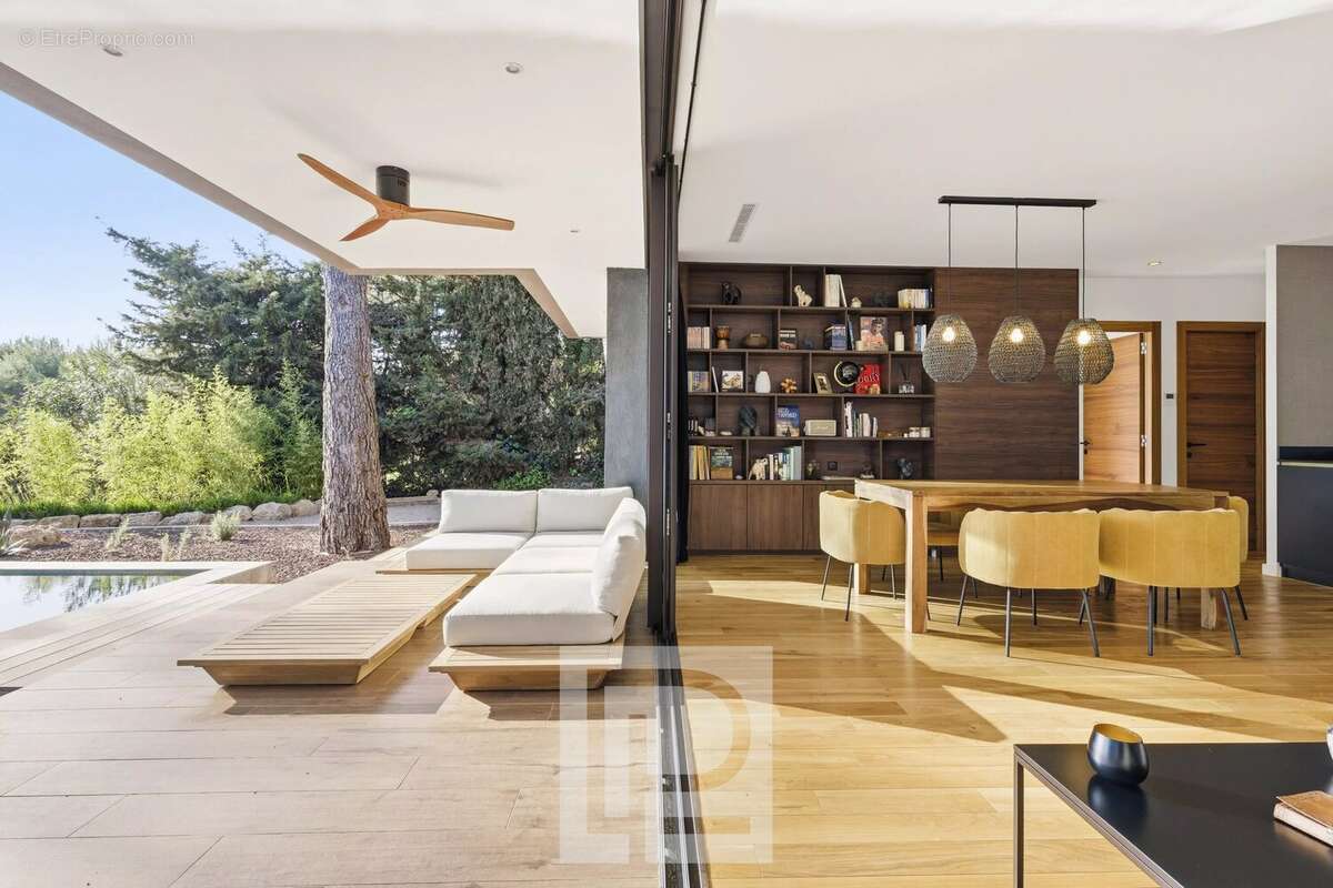 Maison à MOUGINS