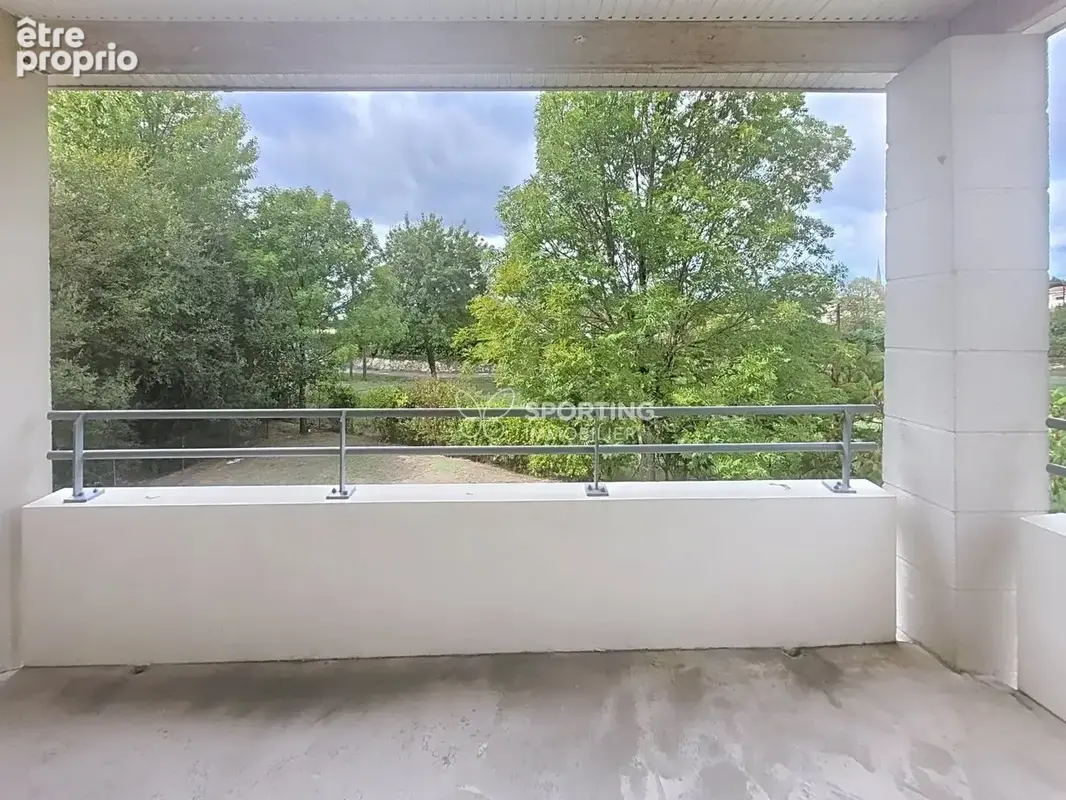 Appartement à COUTRAS