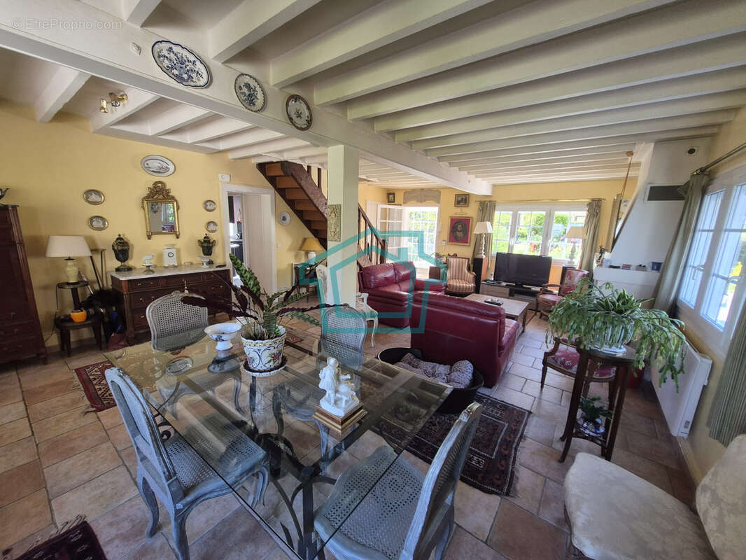 Maison à LE TREMBLAY-SUR-MAULDRE