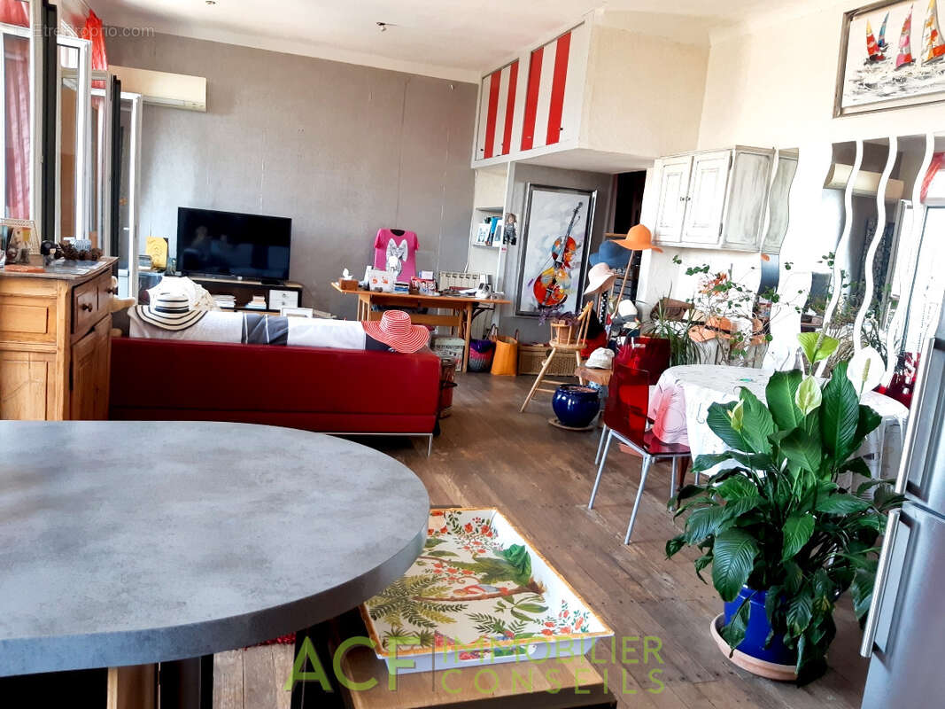 Appartement à HYERES