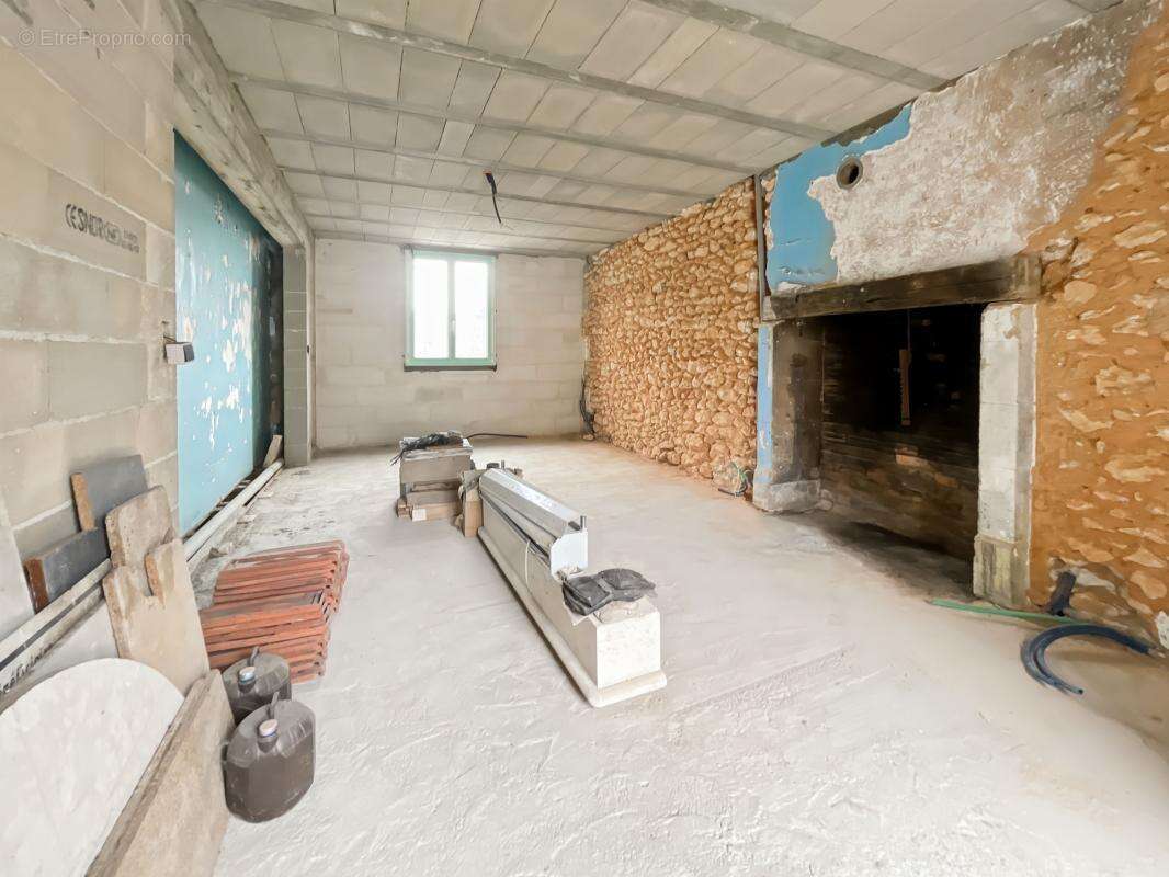 Maison à SAINT-GERMAIN-DU-SALEMBRE