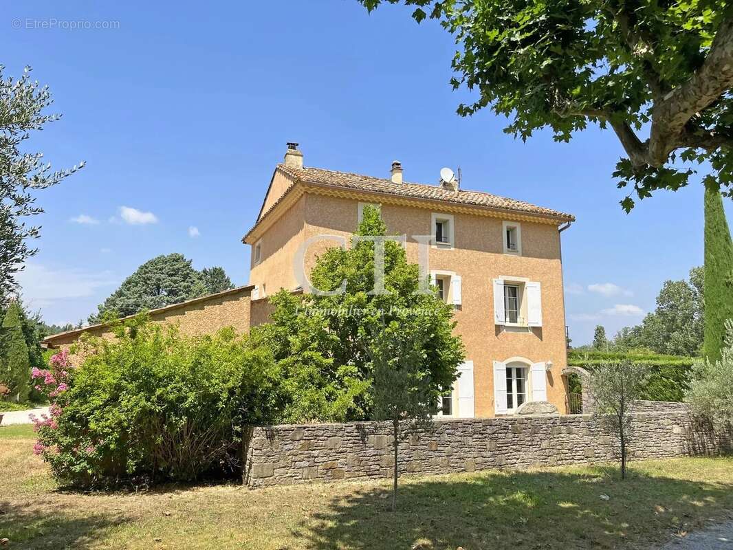 Maison à VAISON-LA-ROMAINE