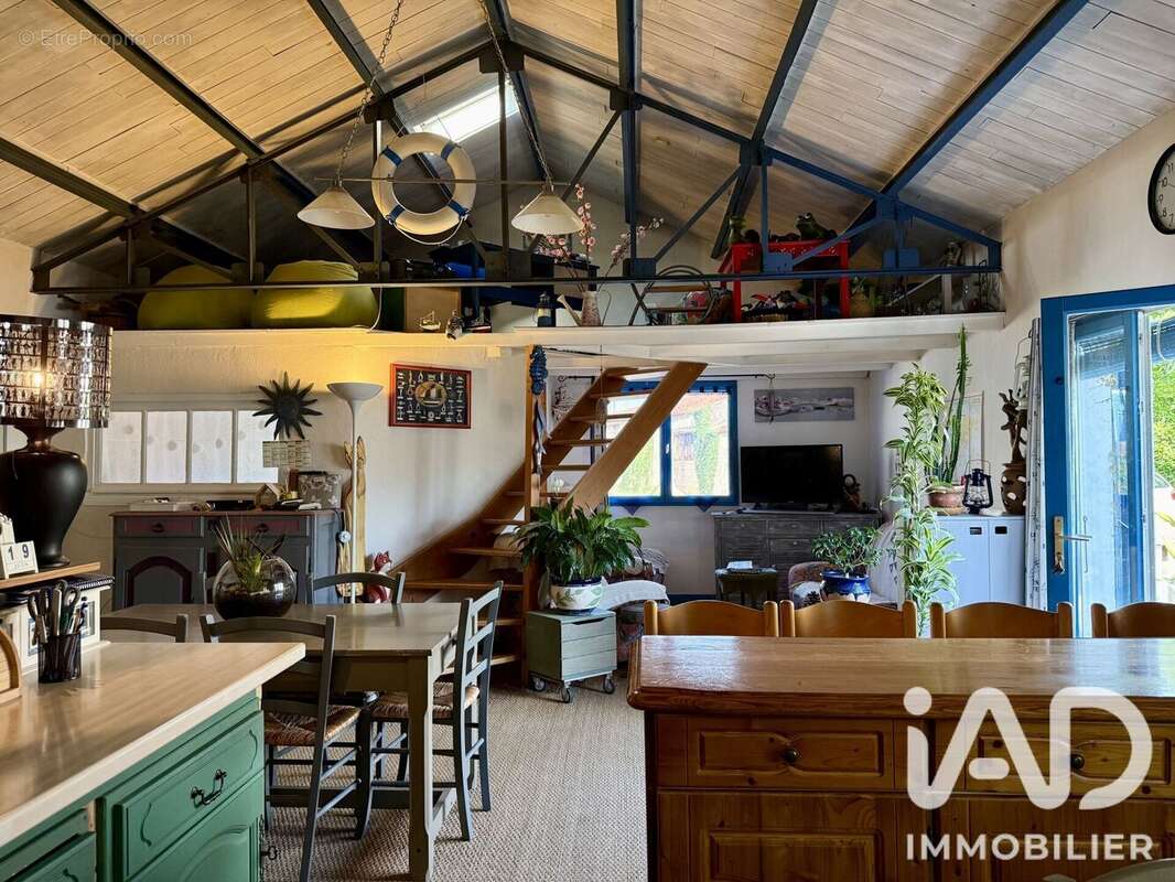 Photo 2 - Maison à LE CHATEAU-D'OLERON