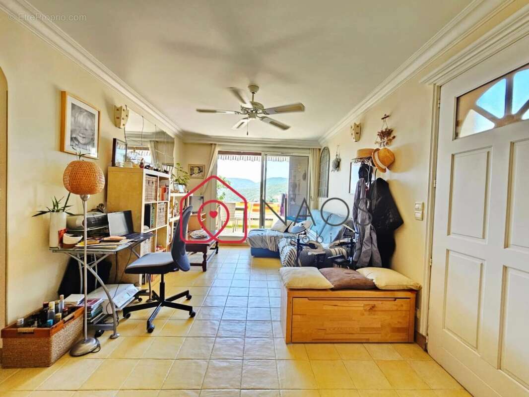 Appartement à LA CROIX-VALMER