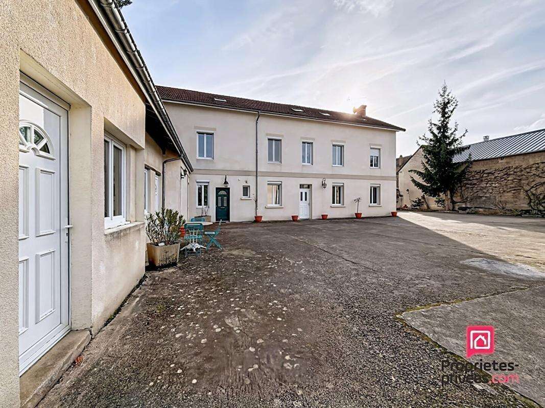 Maison à AVALLON