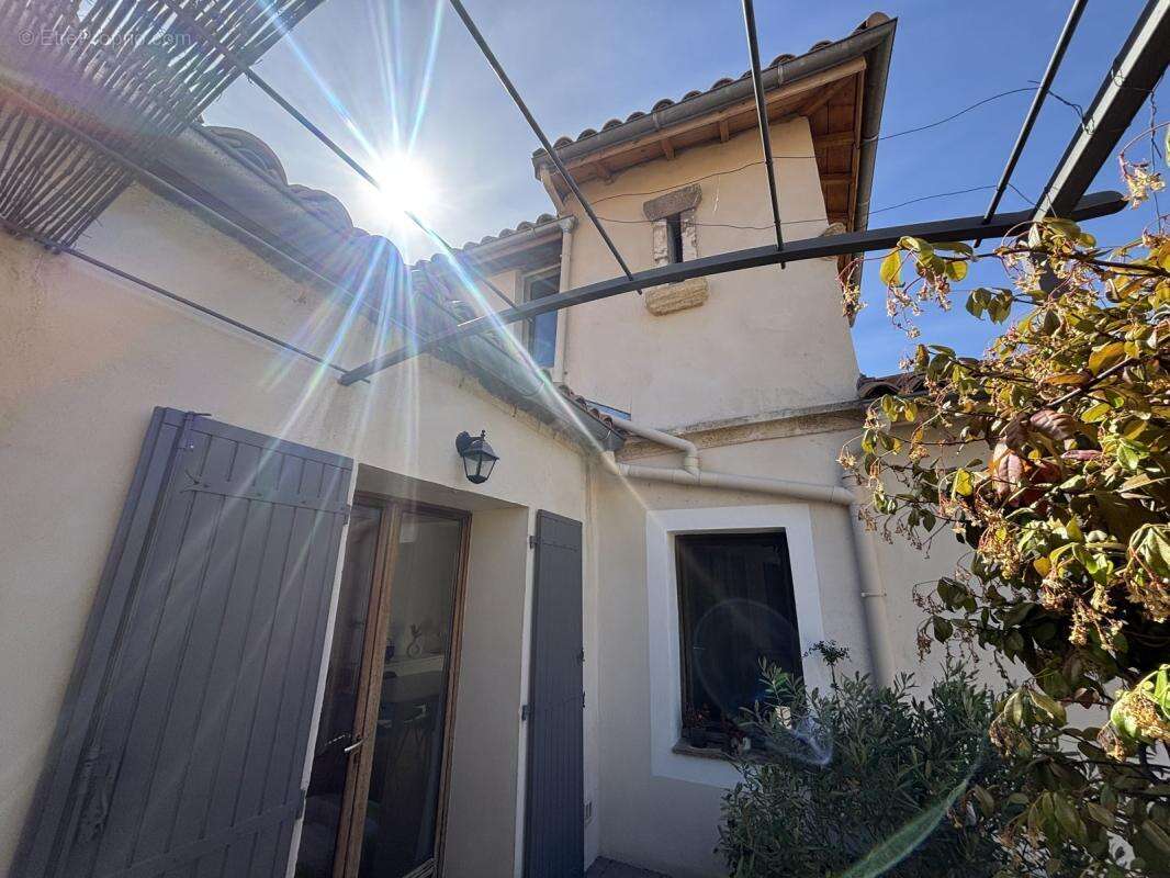 Maison de ville croix de fer a nimes avec terrasse et cave - photo 2