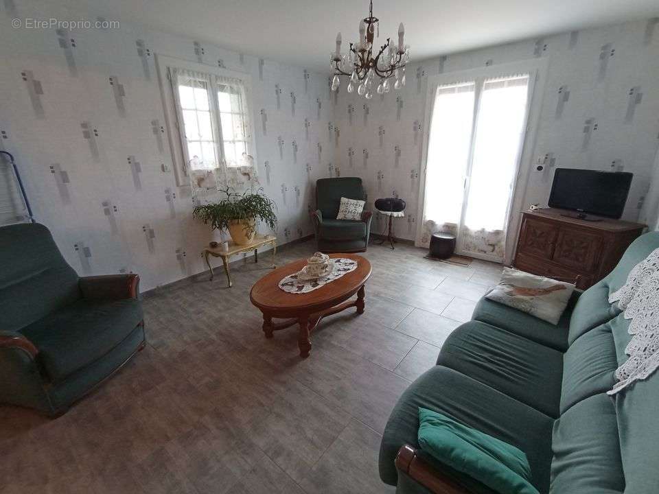 Maison à LIERNOLLES