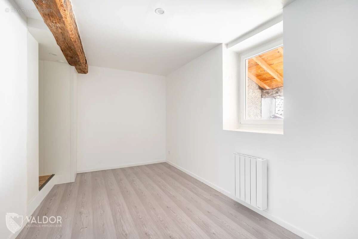 Appartement à THOISSEY