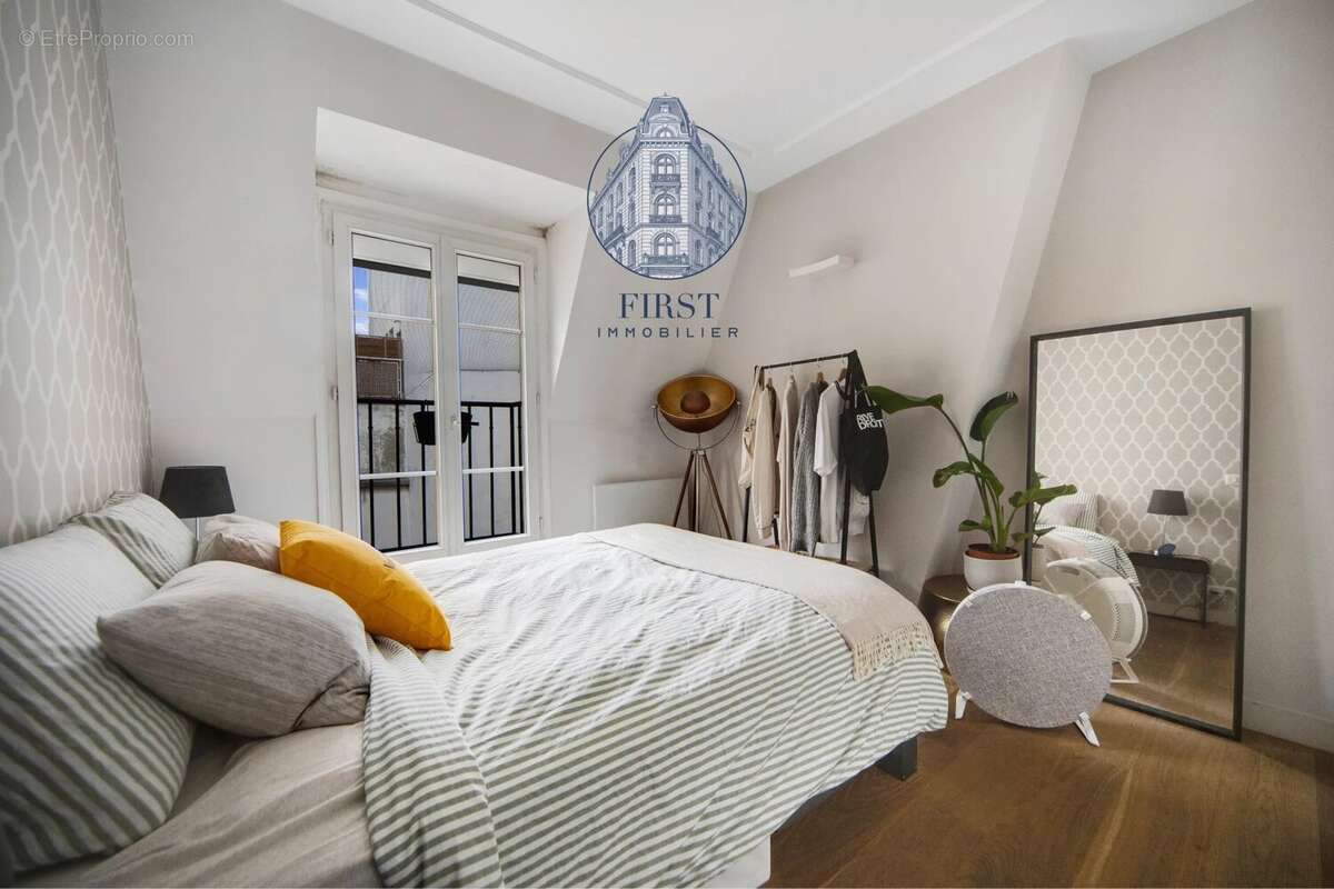 Appartement à PARIS-16E