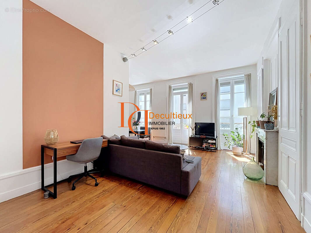 Appartement à LYON-6E