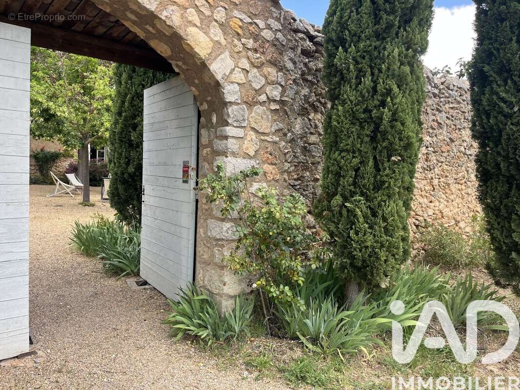 Photo 3 - Maison à SAINT-JULIEN