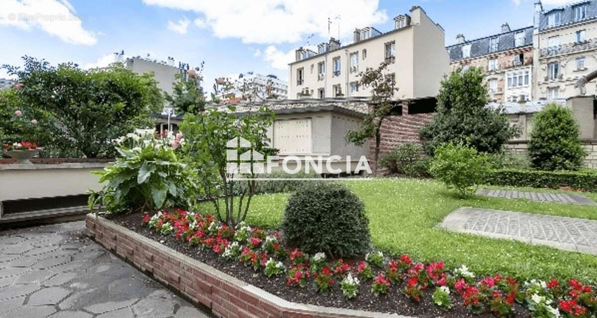 Appartement à PARIS-14E