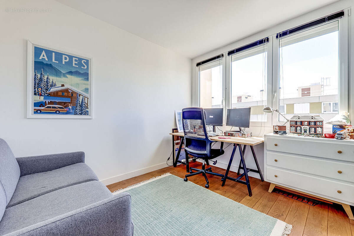 Appartement à PARIS-20E