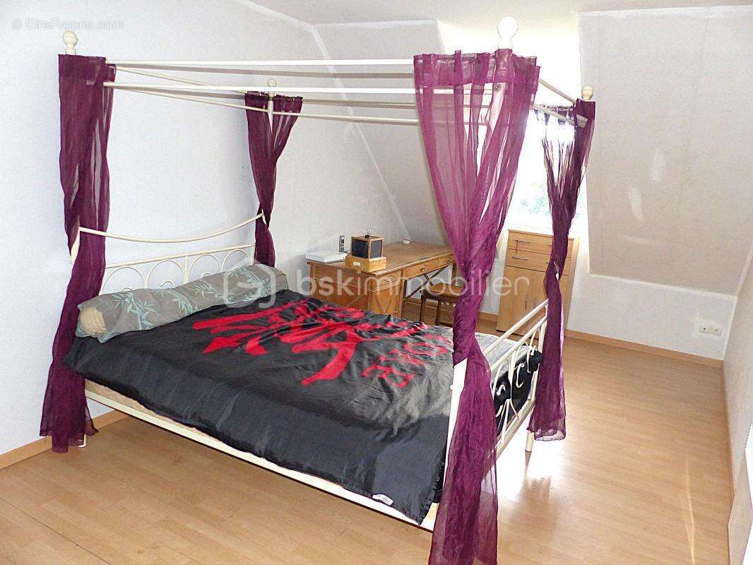 Maison à AILLANT-SUR-THOLON