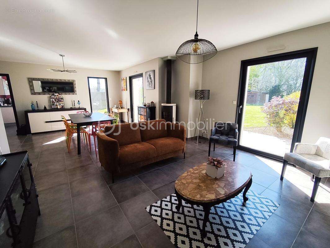 Maison à LA MEZIERE