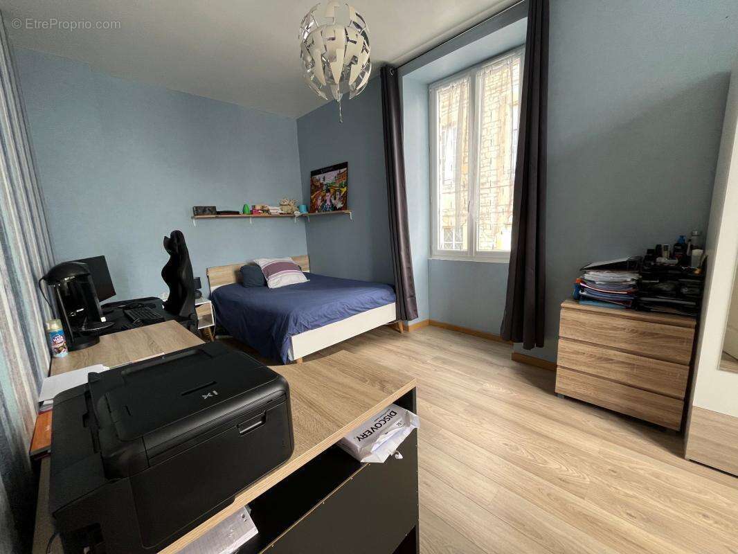 Lucon quartier marche couvert et piscine maison de caractere bourree de charme avec annexes et patio - photo 22