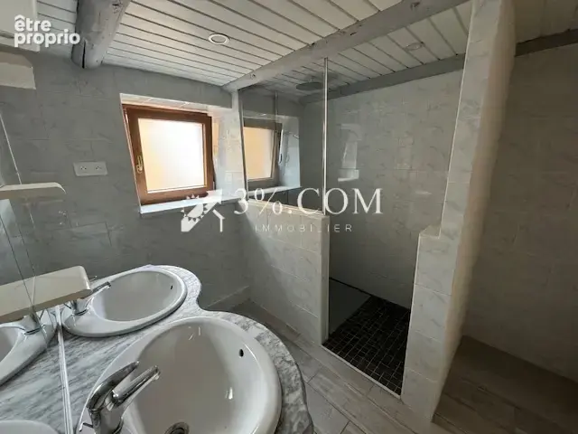 3%COM Ensemble de 2 maisons 255m2  avec cour et jardin - 7 a - photo 15