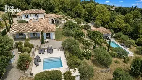 Maison 300 m² à Seillans  - photo 1