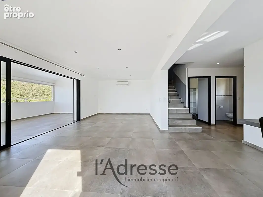 Appartement Duplex 4 pièces - 114 m² - PORTICCIO - Vue mer - Dernier étage - Garage - photo 5